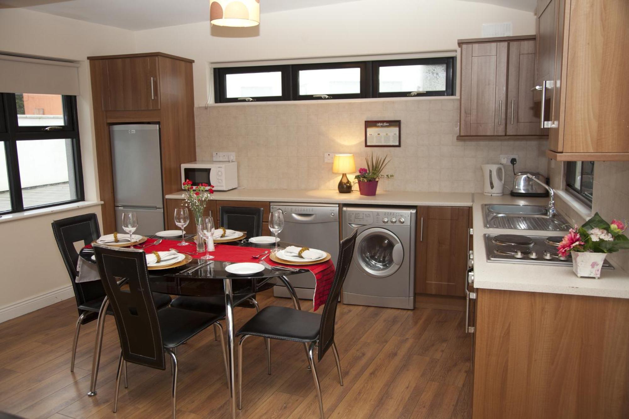 Arch House B&B & Apartments Athlone Exteriör bild